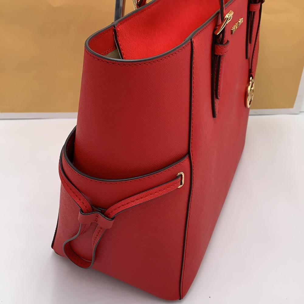 MICHAEL KORS GILLY LARGE DRAWSTRING TRAVEL TOTE BRIGHT RED COLOR - Picture 6 of 15